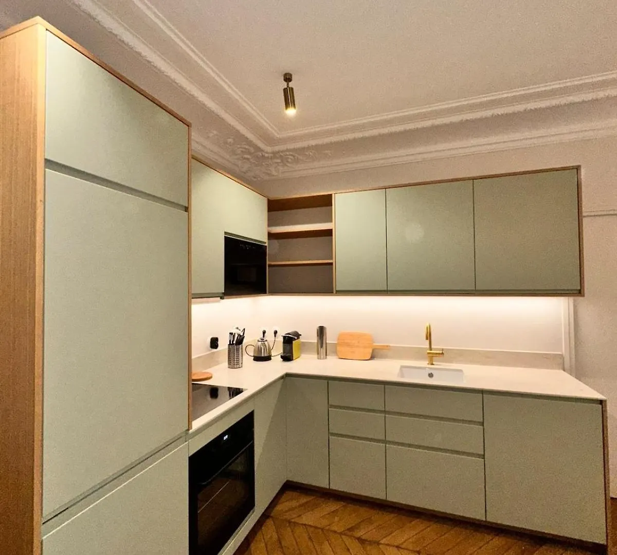 Apartment In Central Paryż